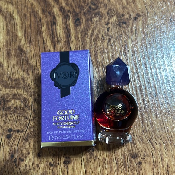 - Viktor & Rolf Mini(New) - Picture 2 of 6